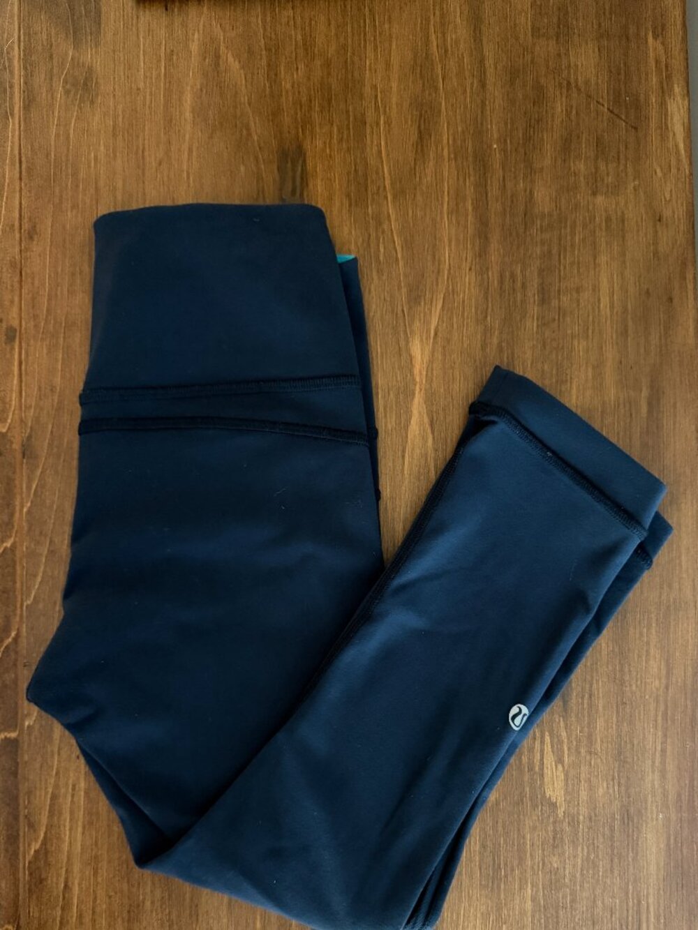 Lululemon Navy Mid-Rise 18" Crop Leggings Mesh Side Panels Perforated Breathable